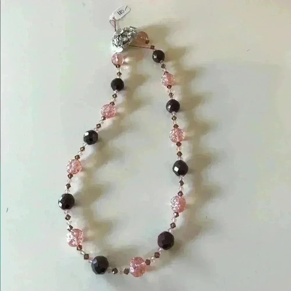 Vintage necklace with glass beads  NWT
